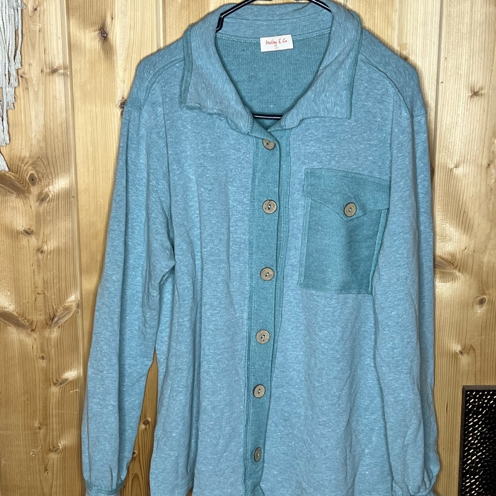 NEW Shacket - Picture 2 of 6